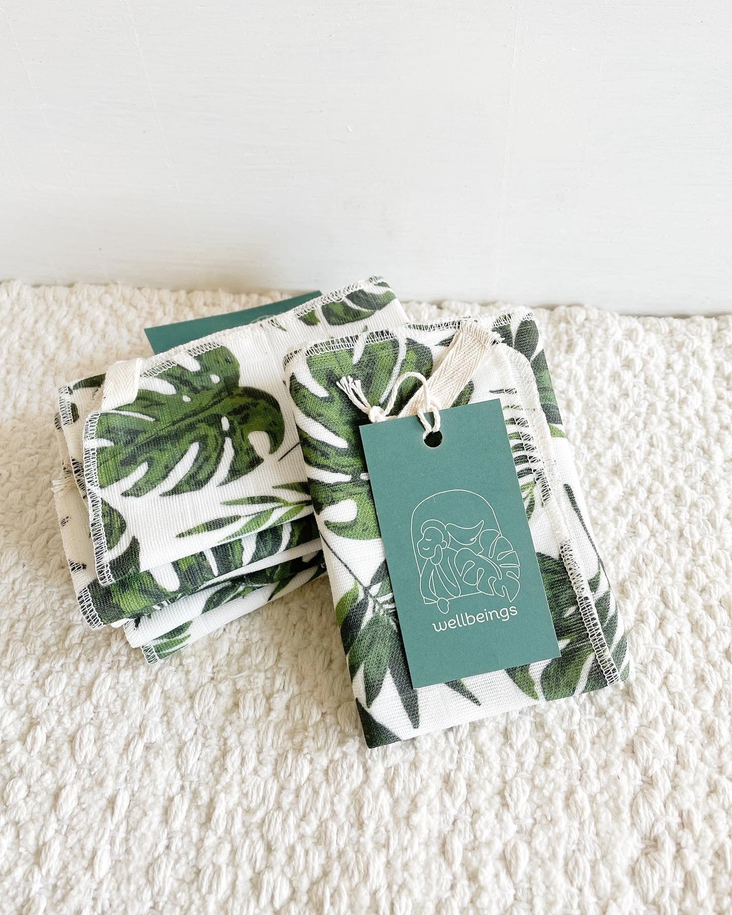 GENTLE EXFOILIATING FACE TOWEL