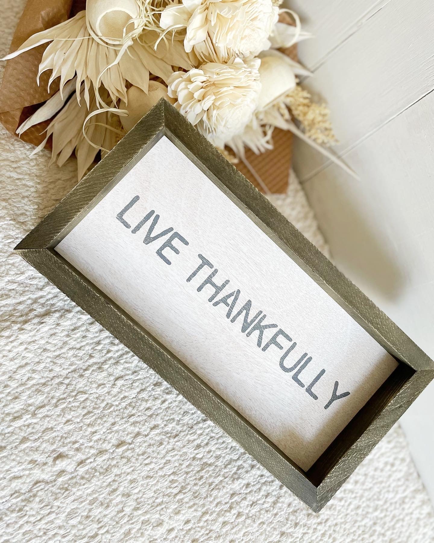LIVE THANKFULLY SIGN